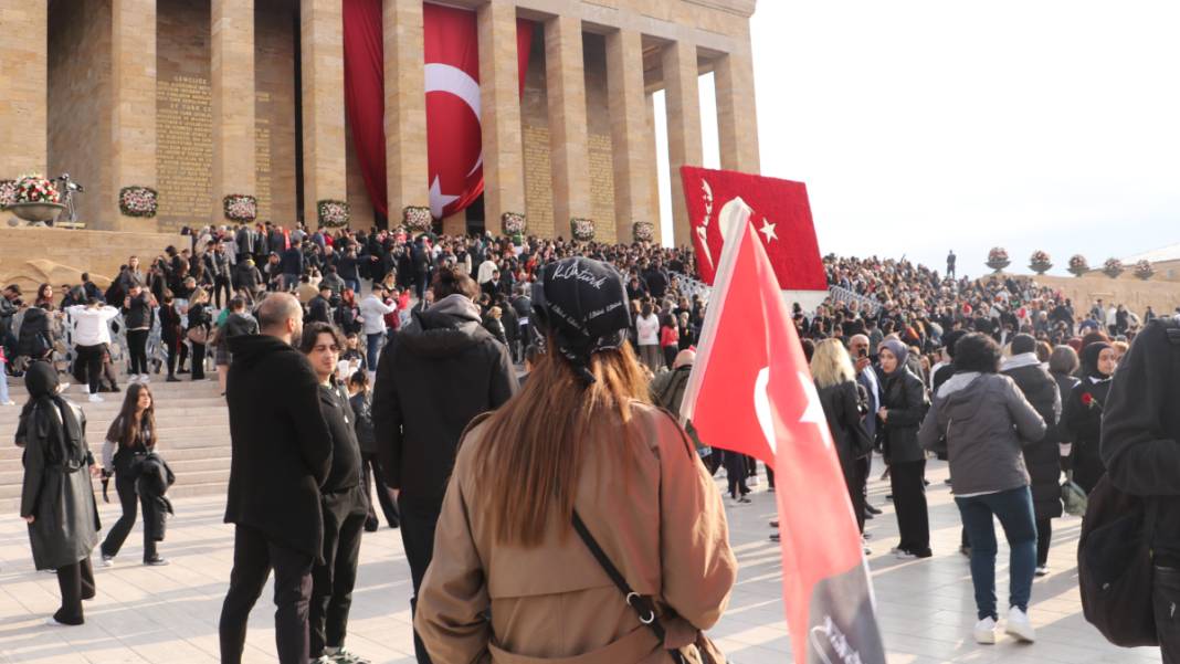 Anıtkabir’e akın ettiler... 'O umudu yaşatmak için bugün buradayız' 13
